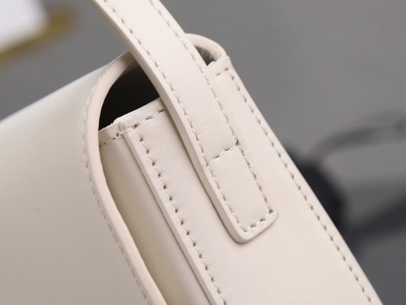 Ce1i*e triomphe bags